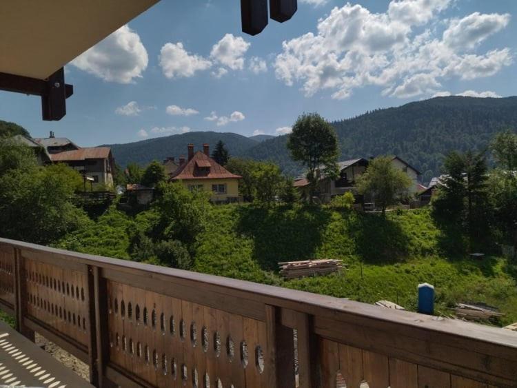 Belcara Apartment Буштени Экстерьер фото